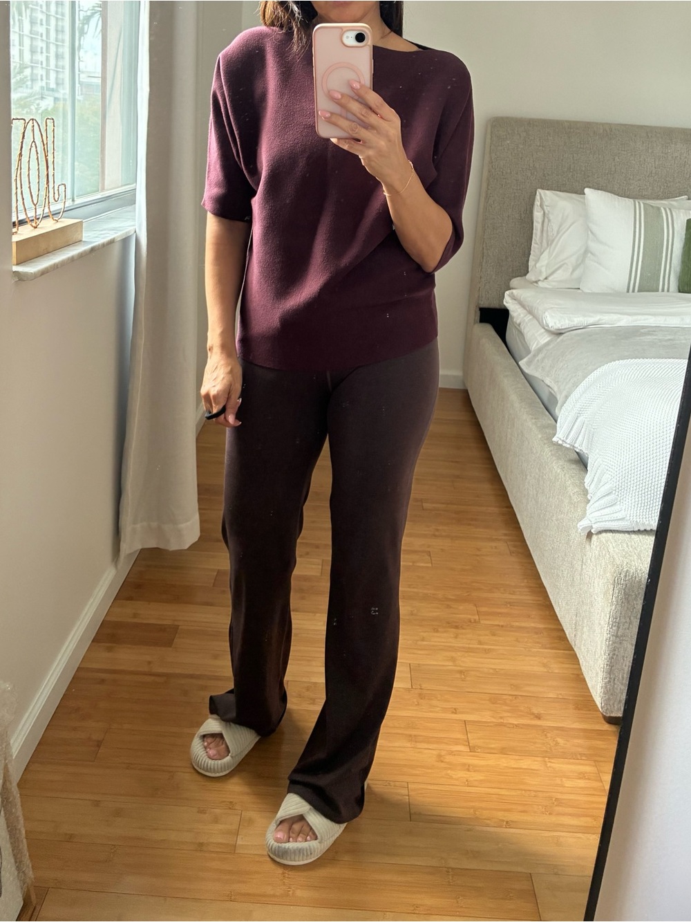 Beautiful unbranded deep burgundy/wine red knit sweater